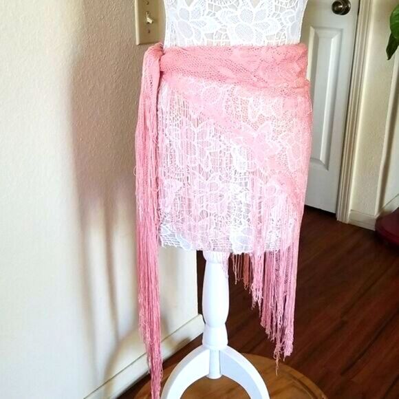 Fringe Wrap   - Picture 1 of 8